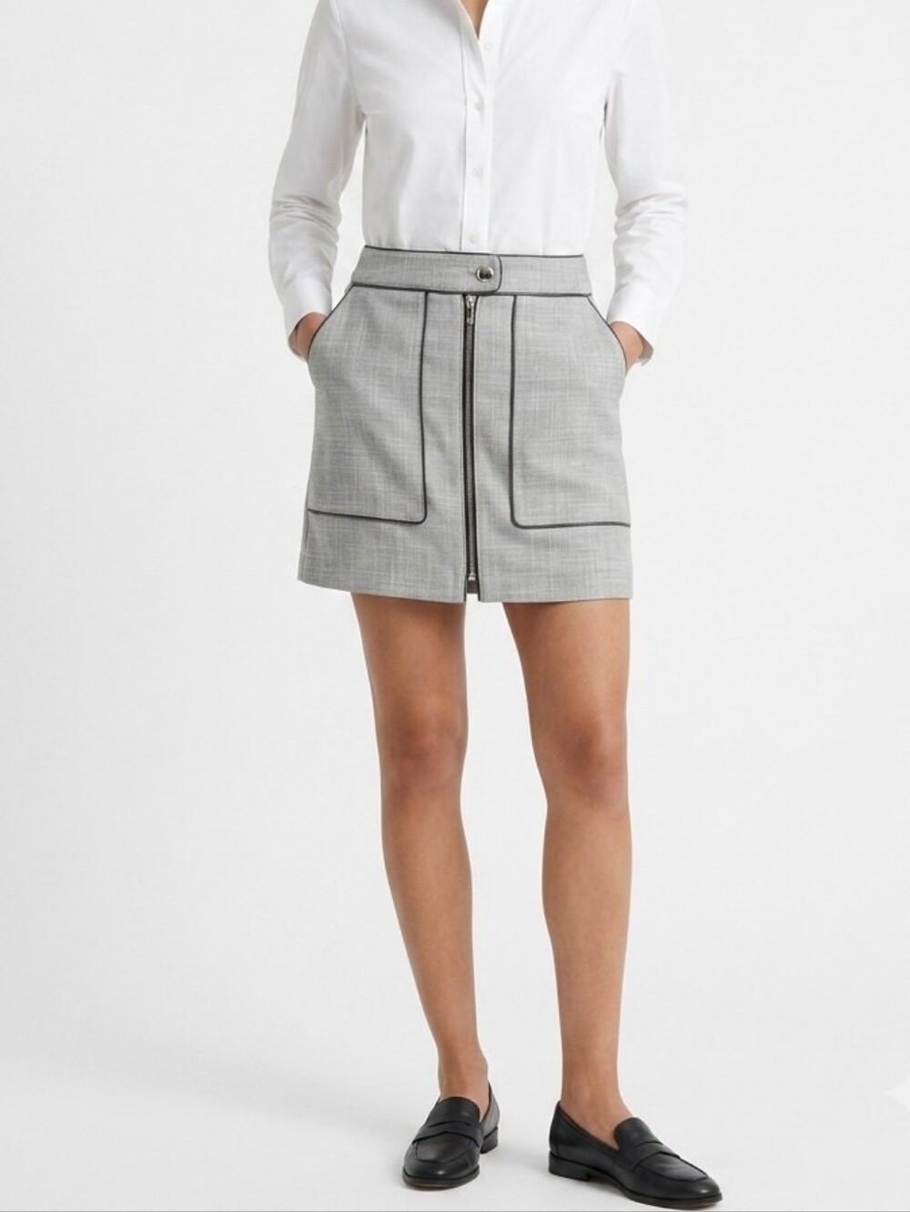 T Tahari Black White Bitsy Tweed Front Zip Mini Skirt with Black Piping Size 6